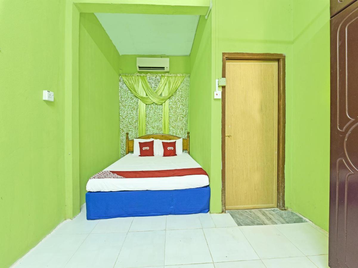 Oyo 90454 Haza Harmoni Guesthouse Kota Bharu Buitenkant foto